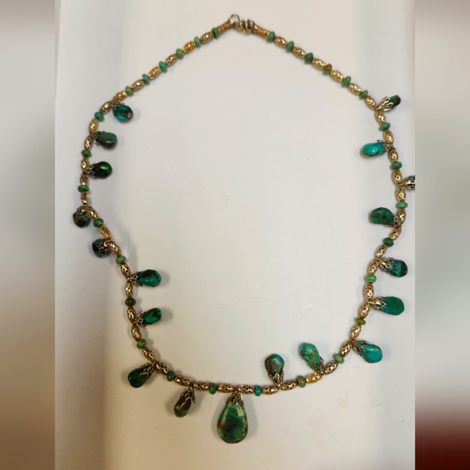 Turquoise And Silver Tone Necklace Turquoise And Silver Tone Necklace